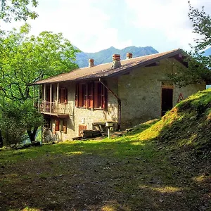 https://casa-vecia.it-lombardy.com
