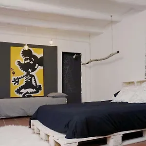 Art House In The Artist Workspace In The Center Casa vacanze